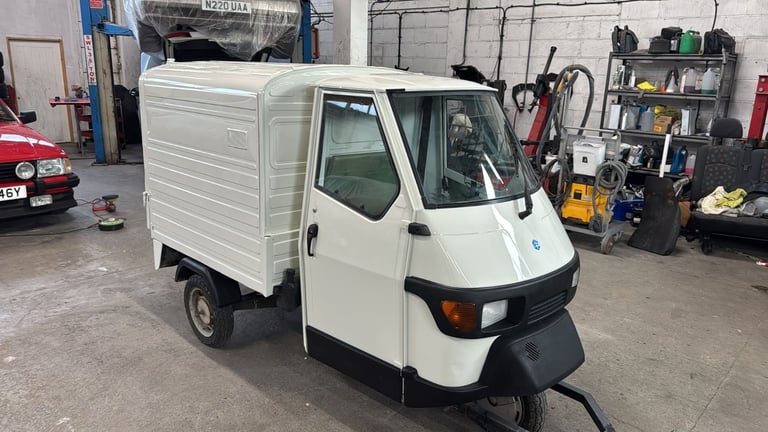 Piaggio ape van / tuktuk