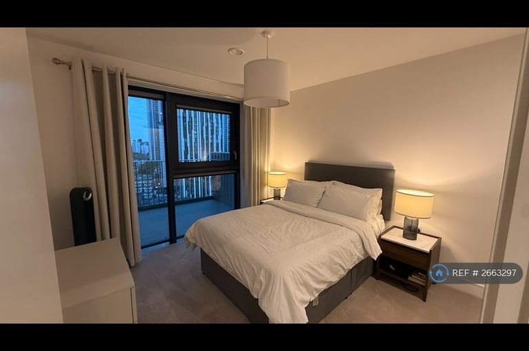 1 bedroom flat in Hewson Way, London, SE17 (1 bed) (#2663297)