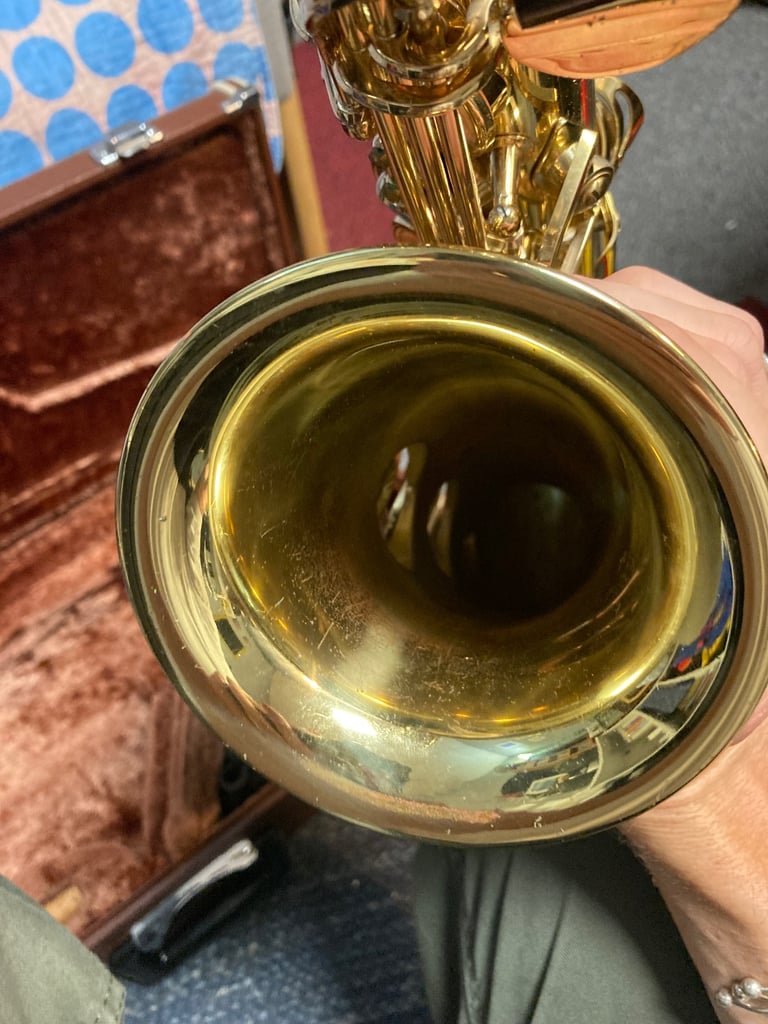 Yamaha YAS 32 purple logo, alto sax in excellent condition 