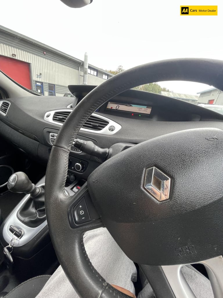 2010 Renault Scenic 1.5 dCi Dynamique TomTom MPV 5dr Diesel Manual Euro 4 (106 ps) MPV Diesel Manual