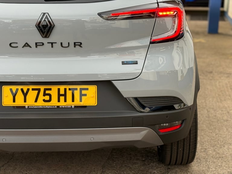 2025 Renault Captur 1.8 E-Tech Full Hybrid 160 Esprit Alpine 5dr Auto HATCHBACK PETROL/ELECTRIC A...