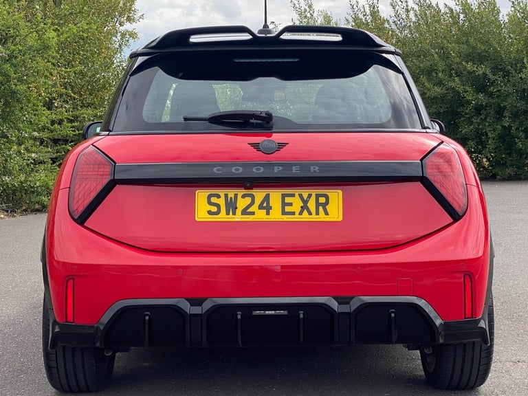 2024 MINI Cooper 1.5 C Sport Auto 3dr - OLED Infotainment Screen &amp; Rear Camera &amp; CarPlay ...