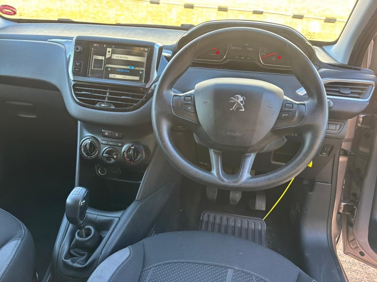 2013 Peugeot 208 1.0 VTi Active 3dr HATCHBACK Petrol Manual