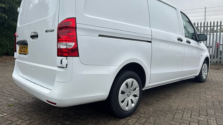 2021 Mercedes-Benz Vito 110CDI Progressive Panel Van FWD L2 Eu6 102 PANEL VAN Diesel Manual