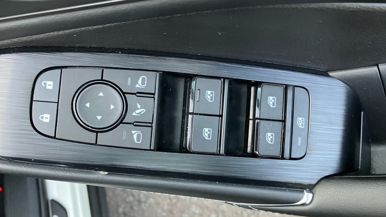 2023 Nissan Qashqai 1.5 E-Power Kuro Edition 5dr Auto HATCHBACK PETROL/ELECTRIC Automatic