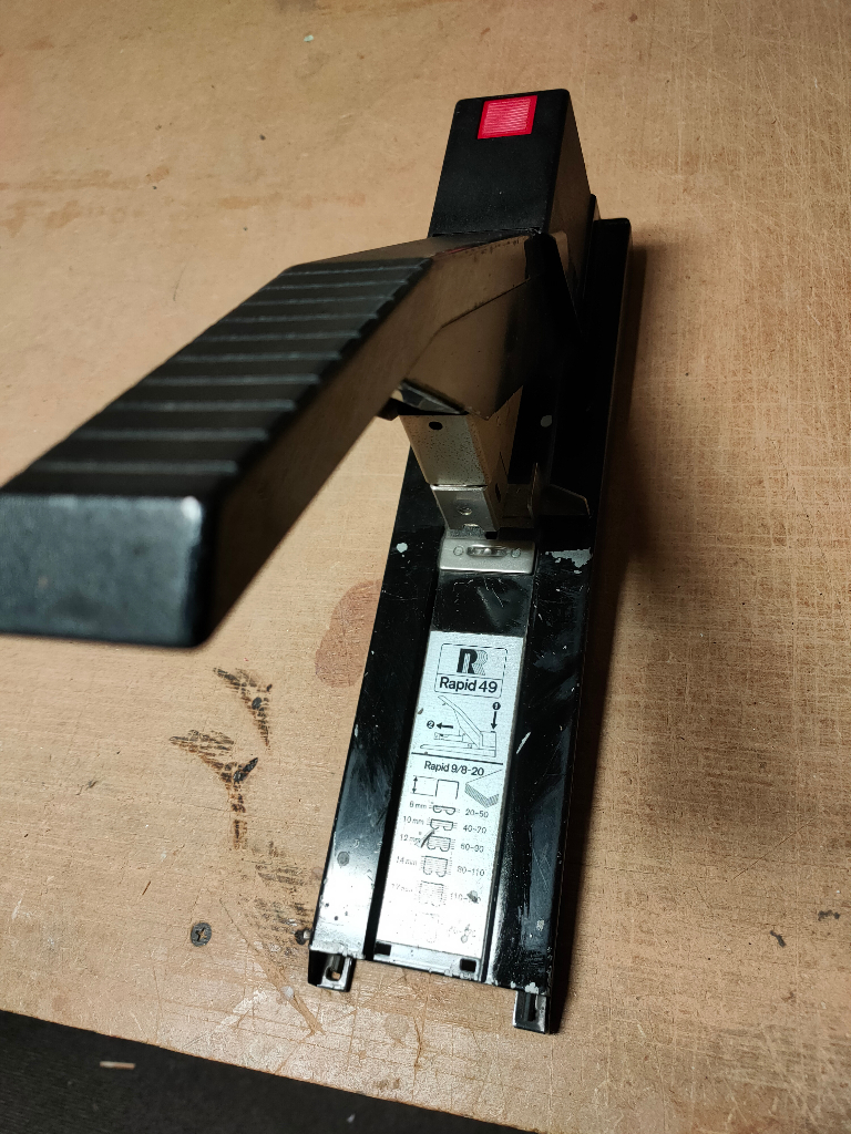 image for Rapid 49 Heavy Duty High Capacity Manual Stapler + 2 Rexel Mercury Staples 2500