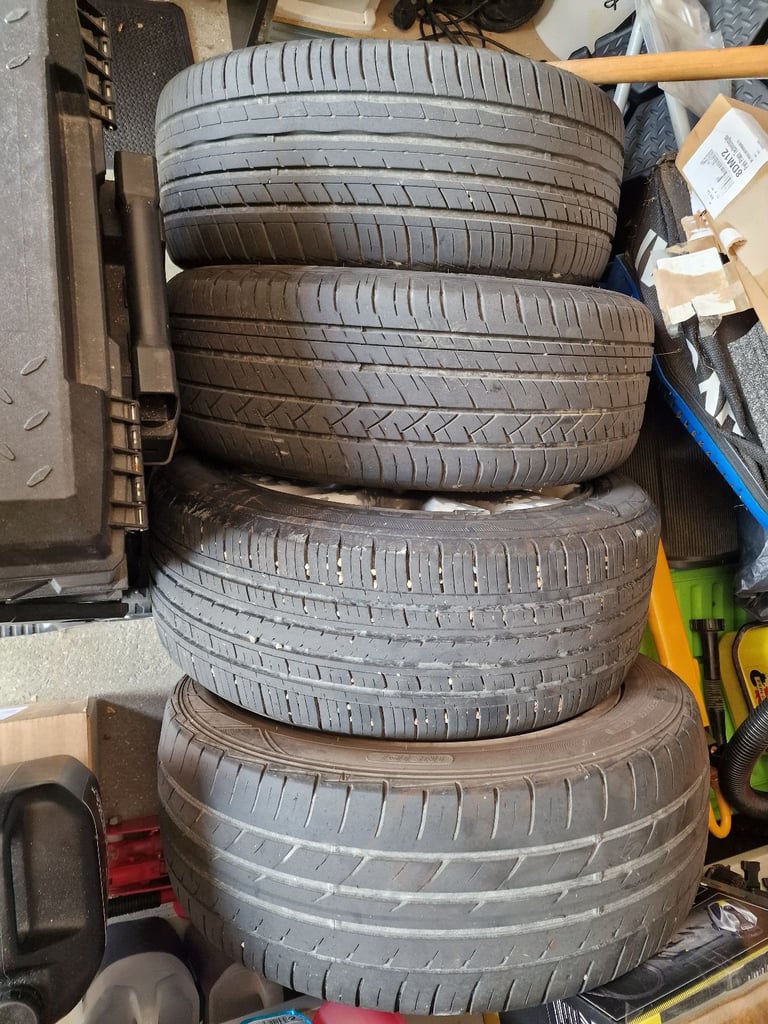 Vauxhall astra alloy wheels and tyres 