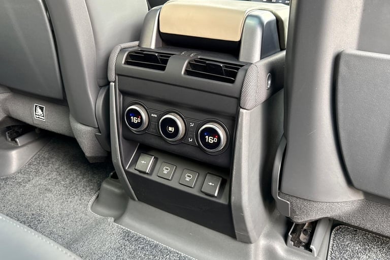 2021 Land Rover Defender 110 2.0 P400e 15.4kWh X-Dynamic HSE SUV 5dr Petrol Plug-in Hybrid Auto 4...
