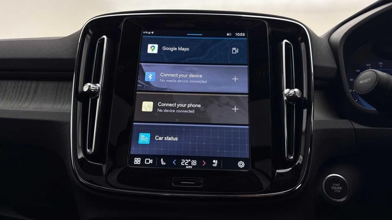 2025 Volvo XC40 2.0 B3P Ultra Dark 5dr Auto ESTATE PETROL Automatic