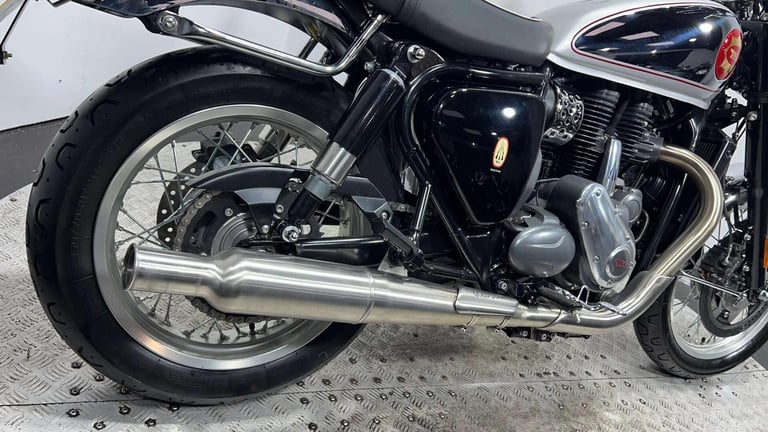 BSA Gold Star 650 2024 only 324 miles retro bike with a twist 650cc single