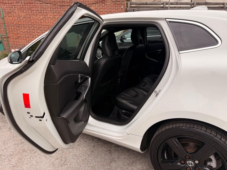 2019 Volvo V40 1.5 T3 R-Design Edition Auto Euro 6 (s/s) 5dr HATCHBACK Petrol Automatic