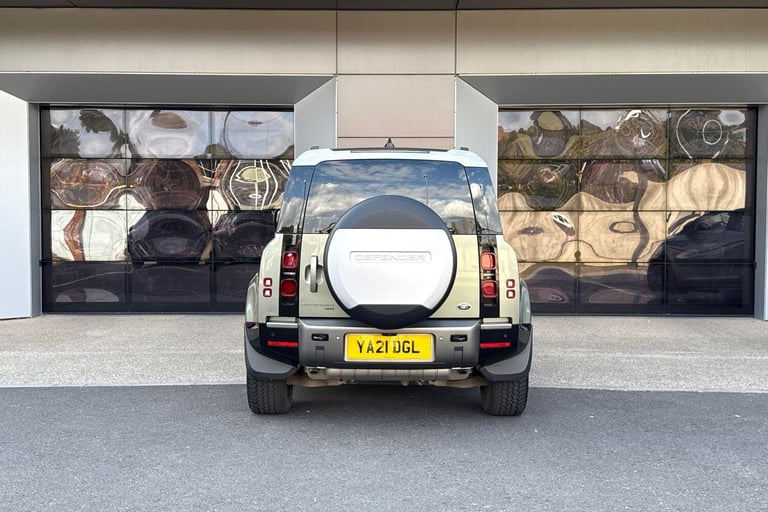 2021 Land Rover Defender 110 2.0 P400e 15.4kWh X-Dynamic HSE SUV 5dr Petrol Plug-in Hybrid Auto 4...