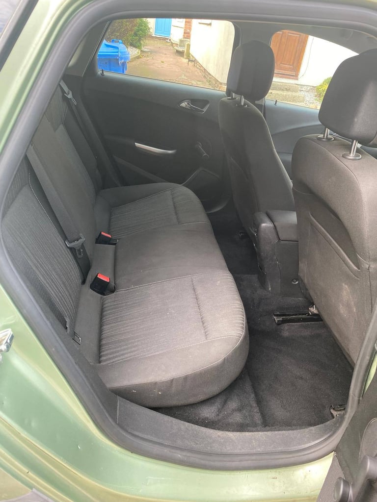 Vauxhall, ASTRA, EXCLUSIV, CDTI, 2011, Manual, 1686 (cc), 5 doors