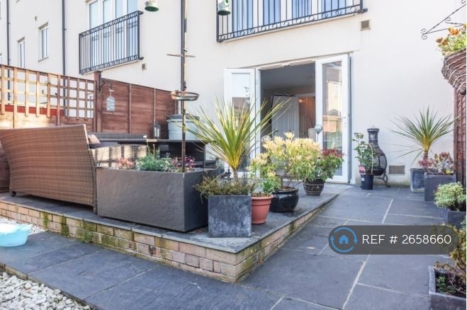 5 bedroom house in Wood Mead, Bristol, BS16 (5 bed) (#2658660)