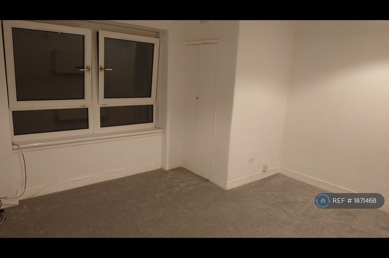 2 bedroom flat in Parkneuk Road, Glasgow, G43 (2 bed) (#1871468)