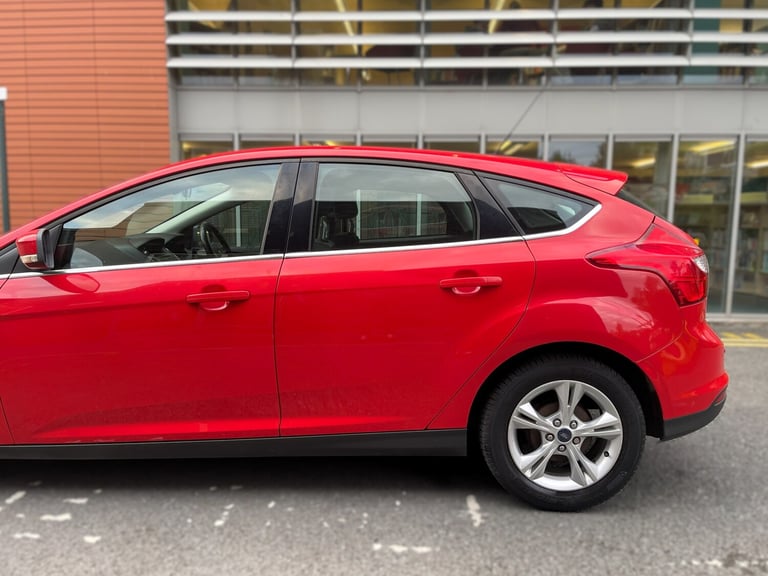 2014 Ford Focus 1.0 125 EcoBoost Zetec 5dr HATCHBACK Petrol Manual
