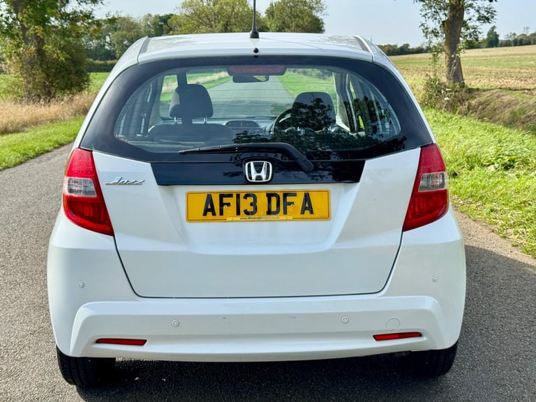 2013 Honda Jazz 1.4 i-VTEC ES 5dr CVT HATCHBACK PETROL Automatic
