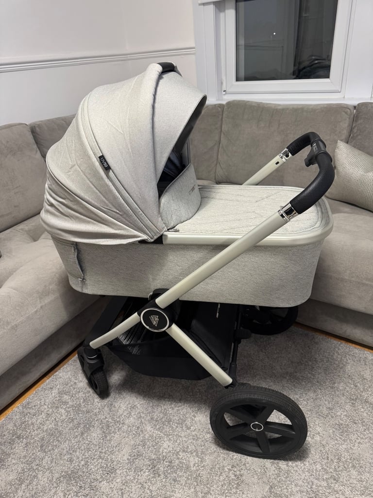 Grey Venicci Upline Pram
