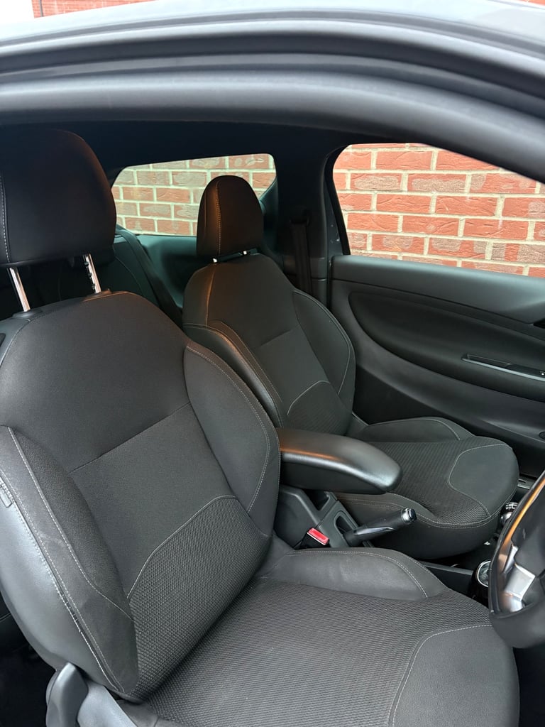Citroen, DS3, Hatchback, 2010, Manual, 1598 (cc), 3 doors