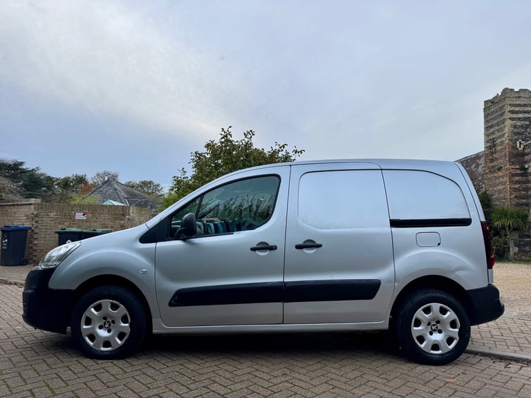 2017 Peugeot Partner 850 1.6 BlueHDi 100 Professional Van [non SS] PANEL VAN Diesel Manual