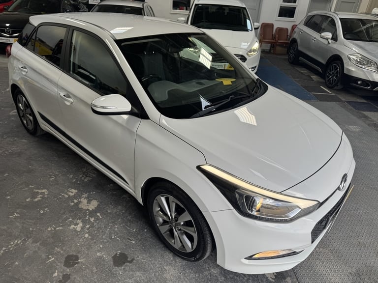 2016 Hyundai i20 1.2 GDI PREMIUM 5DR Manual Hatchback Petrol Manual