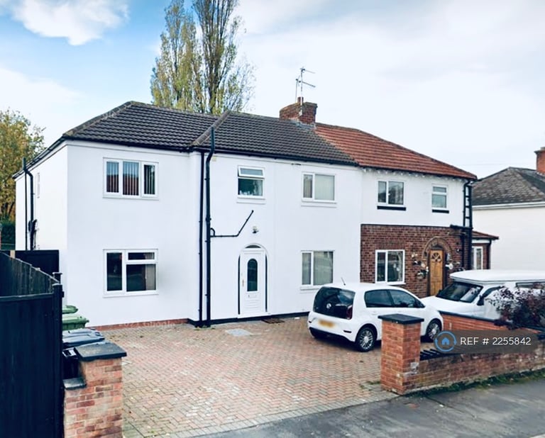 image for 7 bedroom house in Lee Road, Leamington Spa, CV31 (7 bed) (#2255842)