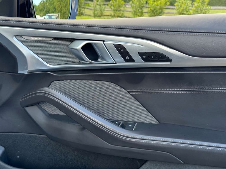 2021 BMW 8 Series 3.0 840d xDrive M Sport MHEV Auto 4WD 2dr Convertible Hybrid Automatic