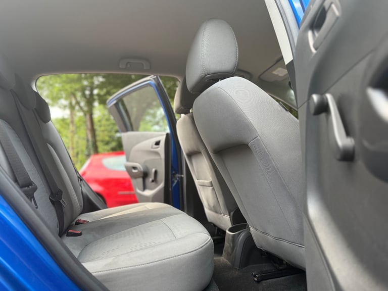 Chevrolet, AVEO, Hatchback, 2012, Manual, 1229 (cc), 5 doors