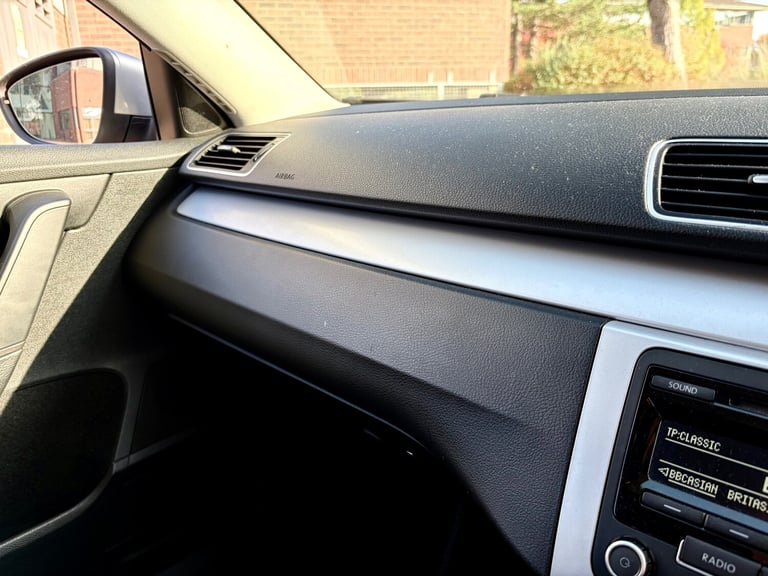 2014 Volkswagen Passat 2.0 TDI Bluemotion Tech R-Line 4dr DSG SALOON Diesel Automatic