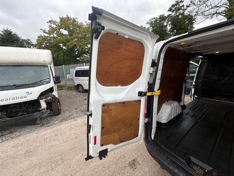 2018 Ford Transit Custom 2.0 TDCi 105ps Low Roof Van PANEL VAN DIESEL Manual