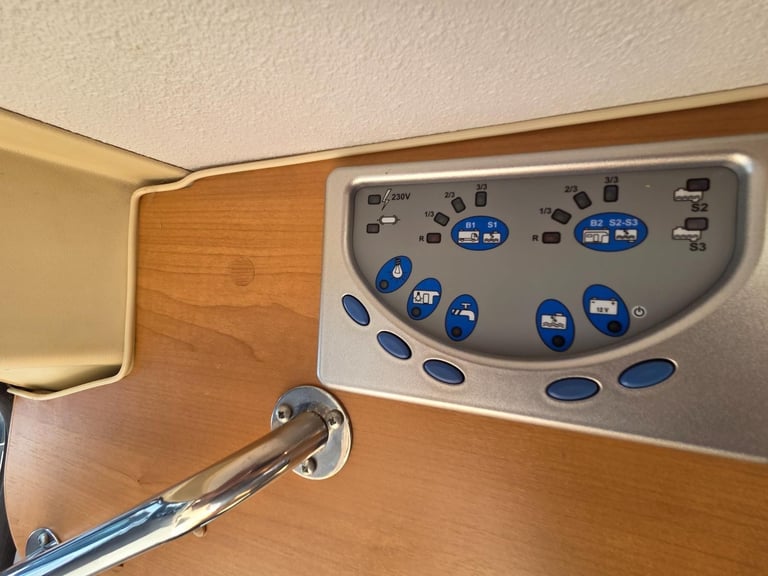 Trigano Tribute 550 2 berth motorhome DIESEL AUTOMATIC 2008/58