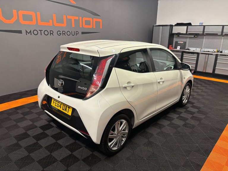 2014 Toyota AYGO 1.0 VVT-i X-Pression 5dr x-shift HATCHBACK Petrol Manual