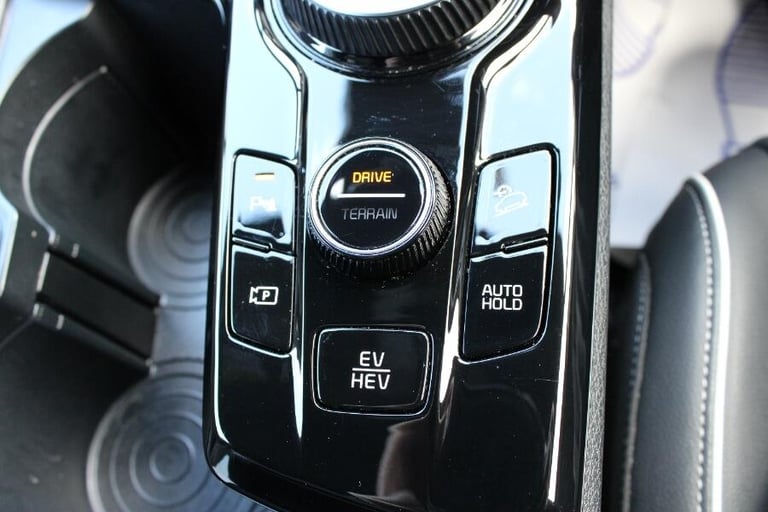 2024 Kia Sportage 1.6 T Gdi 13.8kwh Gt Line Suv 5dr Petrol Plug In Hybrid Auto Awd Euro 6 (s/ EST...