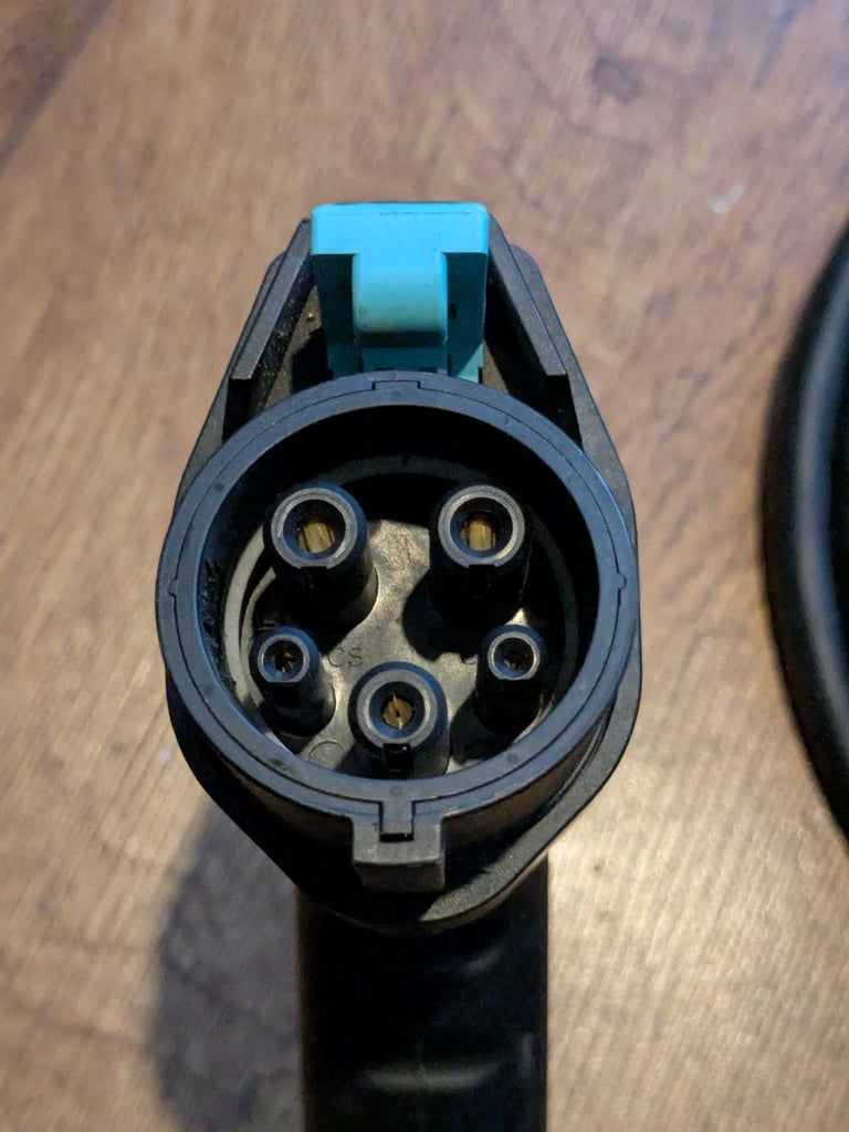 Nissan leaf fast charger cable