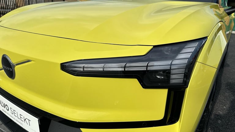 2025 Volvo EX30 315kW Twin Motor Performance Plus 69kWh 5dr Auto ESTATE ELECTRIC Automatic