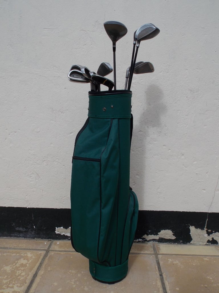 Mens Right Handed Knight Tour Series Golf Club Set + Bag, Balls and Tees