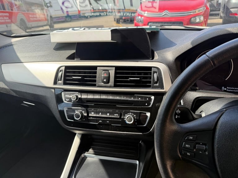 BMW 1 SERIES 1.5 118i SE Business 2018