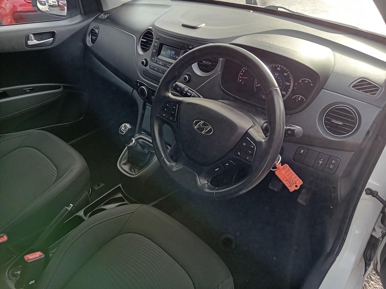 2018 Hyundai i10 1.0 Premium Euro 6 5dr HATCHBACK Petrol Manual