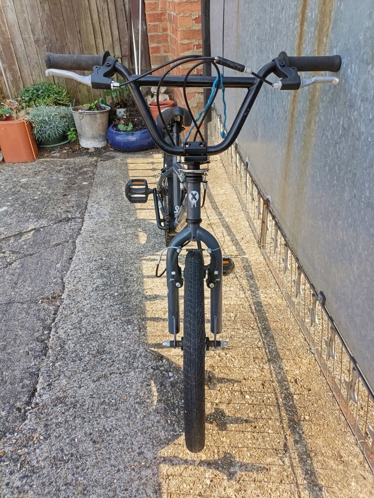 X-RATED SPEKTOR(GREY/BLACK)20 INCH WHEEL BMX BIKE,GIRO EQUIPED,ALLOY BRAKES