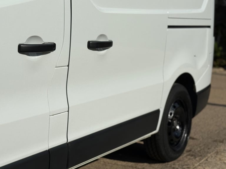 2019 Renault Trafic 1.6 dCi 27 Business+ SWB Standard Roof Euro 6 5dr Diesel