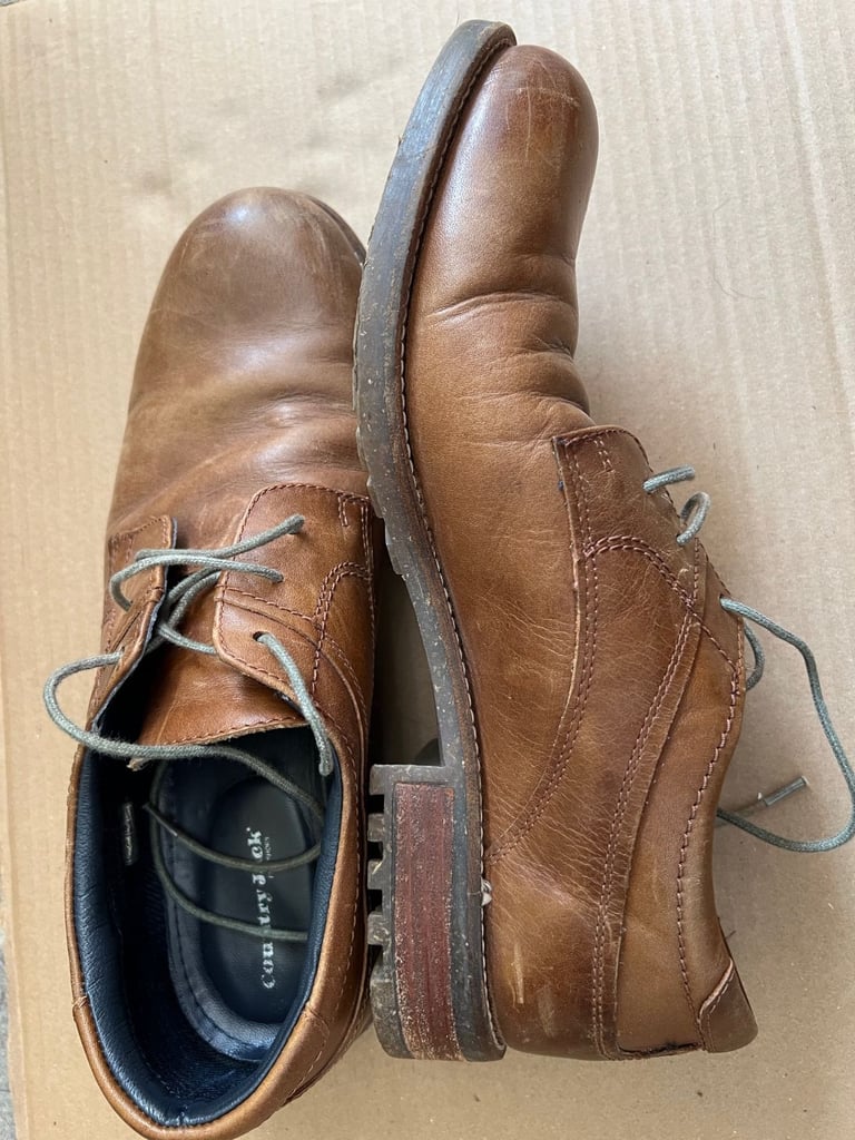 Mens casual Country Jacks leather shoes size 11  tan