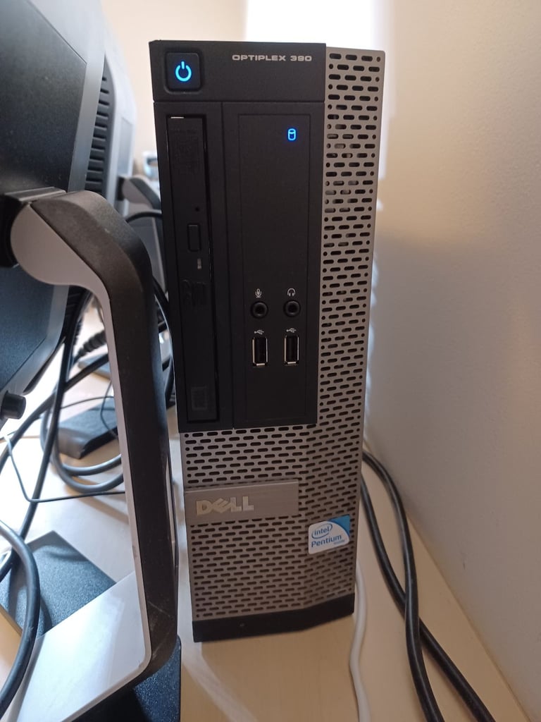 Dell Desktop Computer Dual Screen