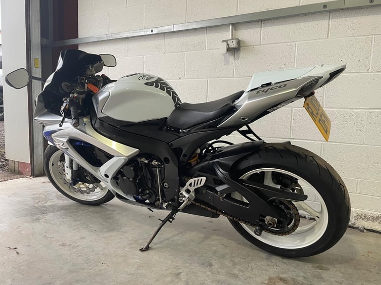 2008 - SUZUKI GSXR600 K8 - GSXR - RACE EXHAUST - USED MOTORCYCLE 