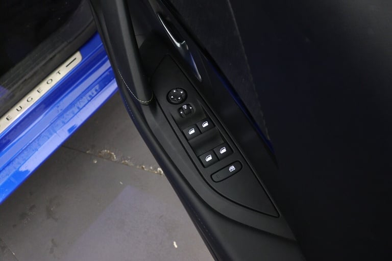 2021 Peugeot 208 1.2 PureTech 100 GT Premium 5dr Hatchback Petrol Manual