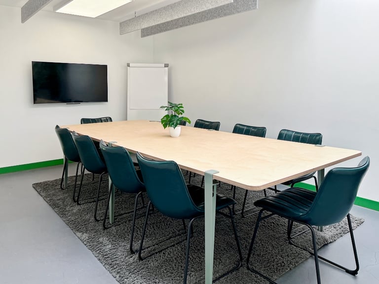 London - SW6 1EL, Access to professional office space for 5 people in HQ London, Effie Road