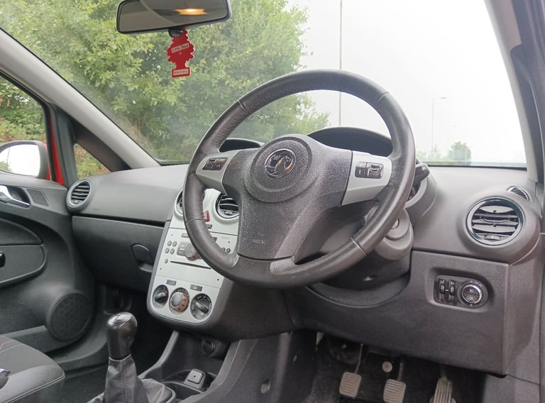 2013 Vauxhall Corsa 1.0 Petrol - £35 Annual Road Tax - MOT May 2026 - 80695 Miles - Cheap to Insure