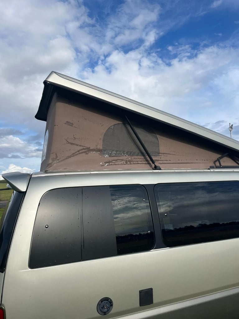 Toyota Hi-ace regius 