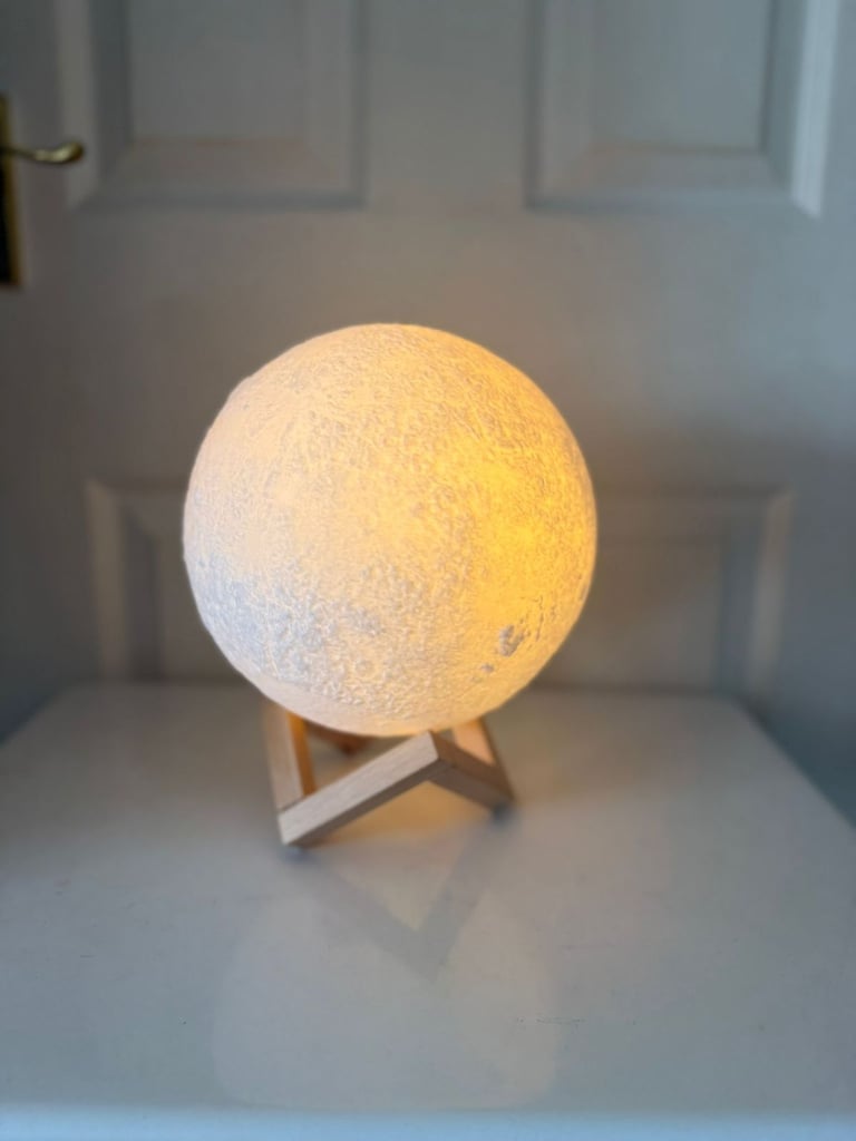 3D moon lamp