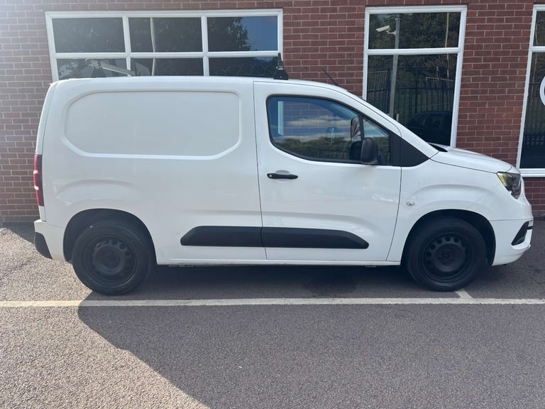 2021 Vauxhall Combo 1.5 Combo 2000 Sportive S/S Panel Van Diesel Manual