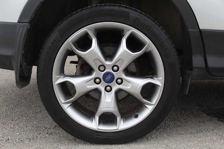 2014 Ford Kuga 2.0 Kuga Titanium 4x4 TDCI 4WD 5dr SUV Diesel Manual